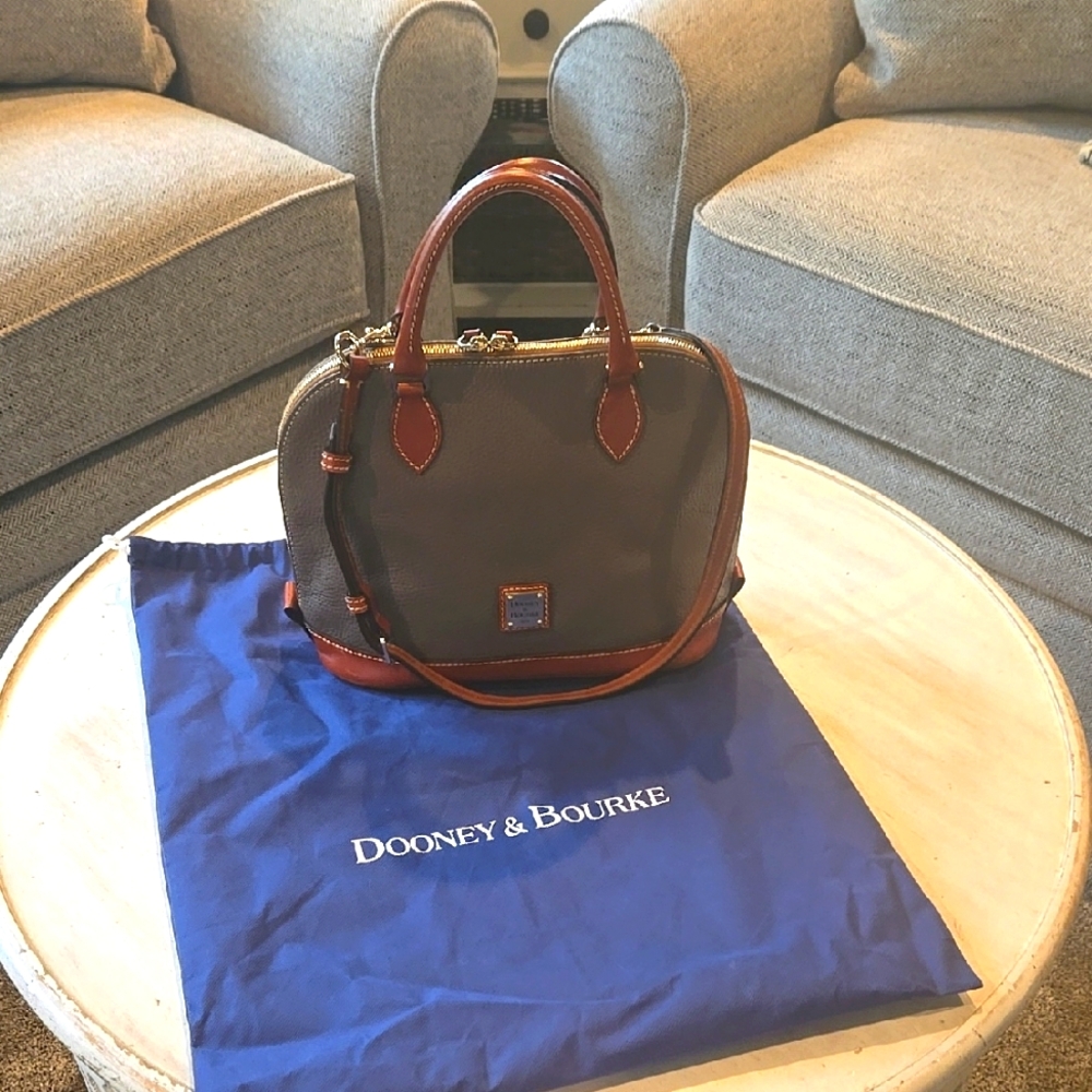 NWOT DOONEY & BOURKE Handbag With Dust Cover